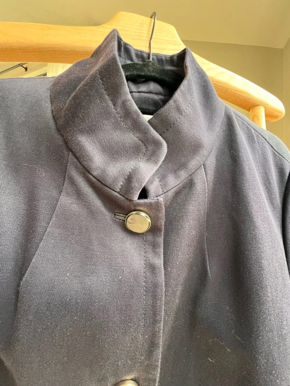 Club Monaco Classic Short-Sleeve Funnel Collar Jacket - Navy. Size M - Picture 14 of 14